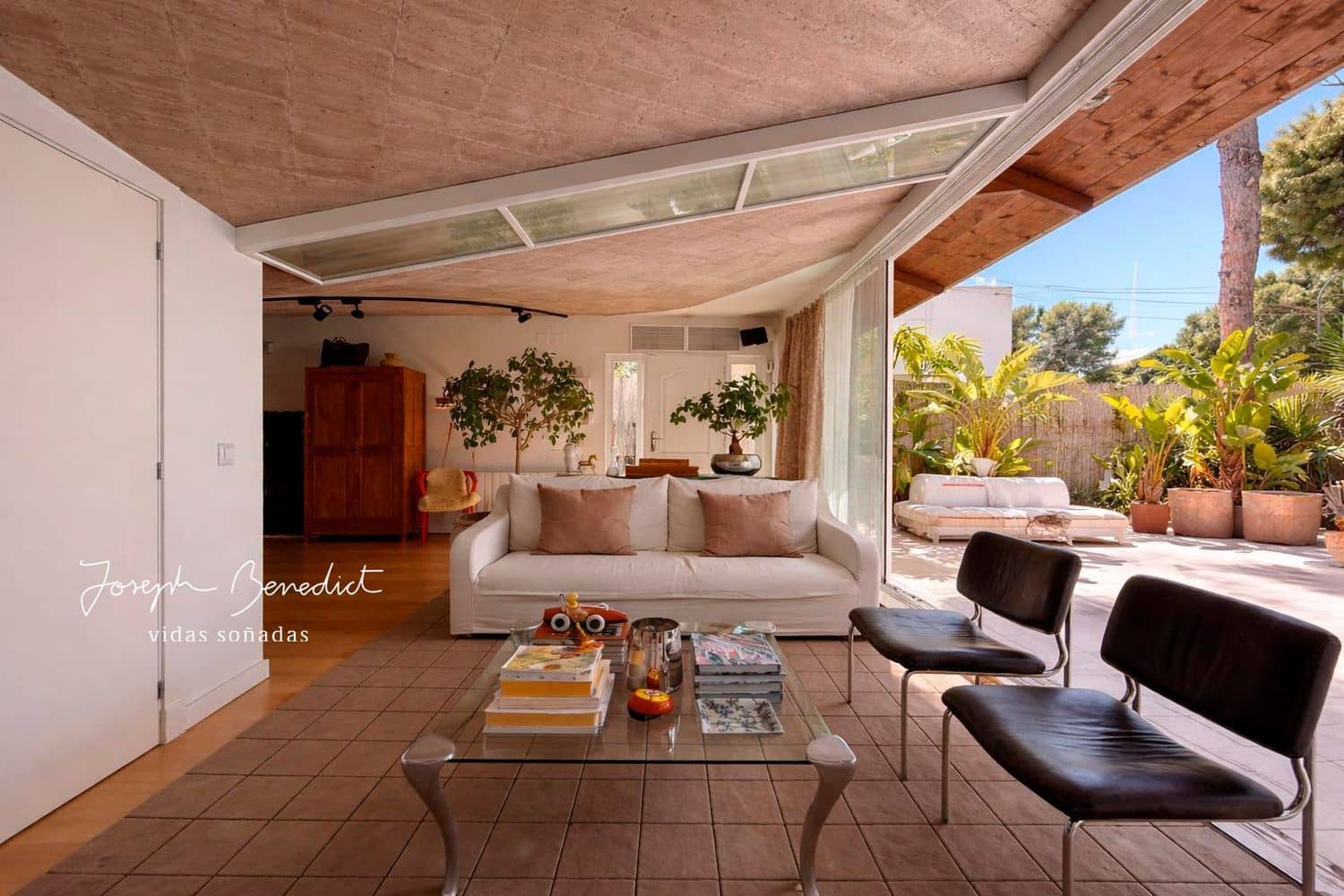 5 bedroom Villa for sale in Castelldefels with pool garage - € 1,590,000 (Ref: 9735027)