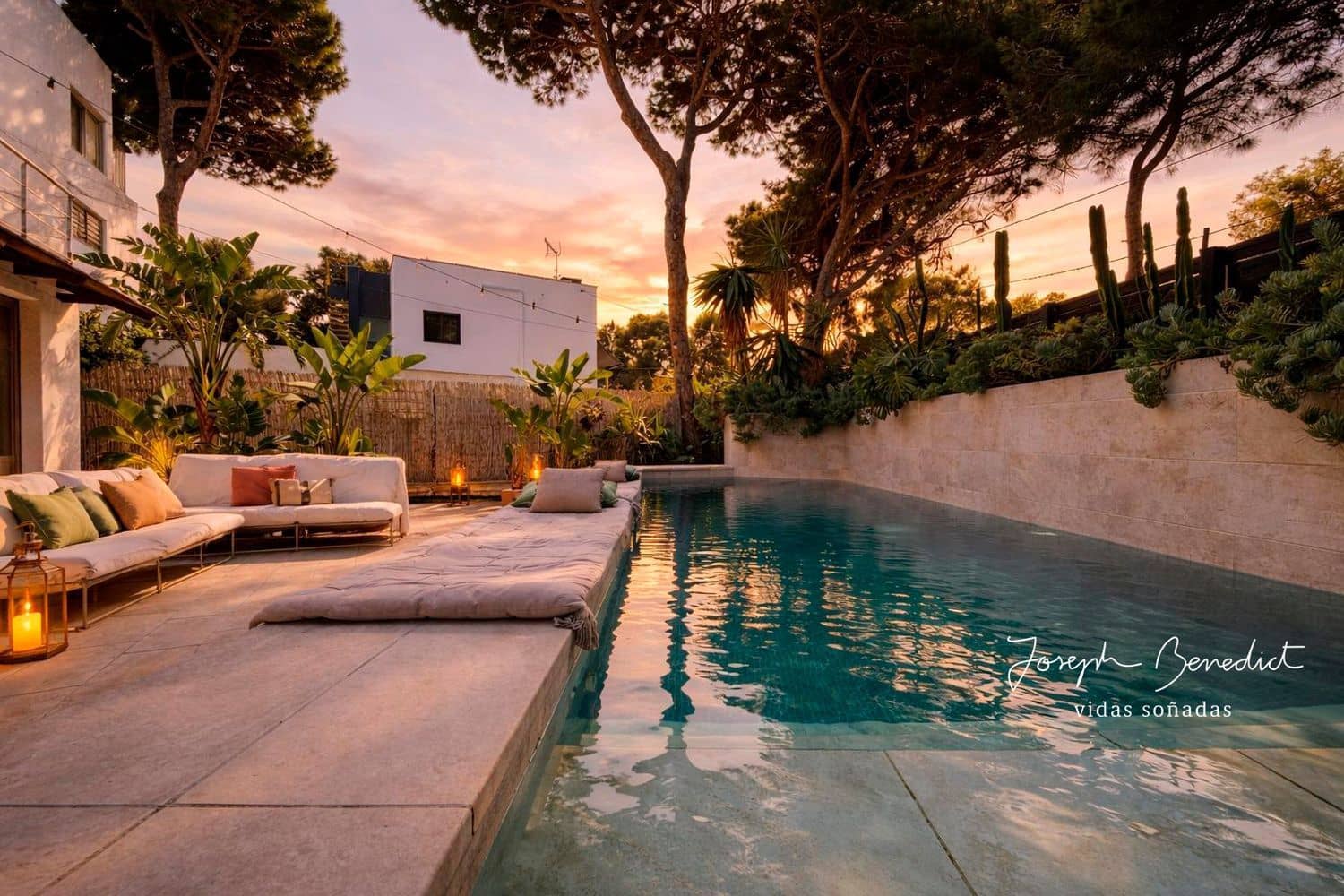 5 bedroom Villa for sale in Castelldefels with pool garage - € 1,590,000 (Ref: 9735027)