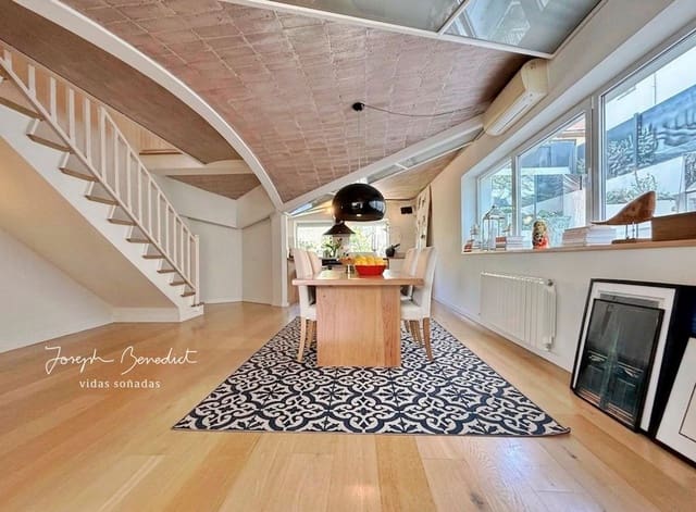 Chalet de 5 habitaciones en Castelldefels en venta con piscina garaje - 1.590.000 € (Ref: 9735027)