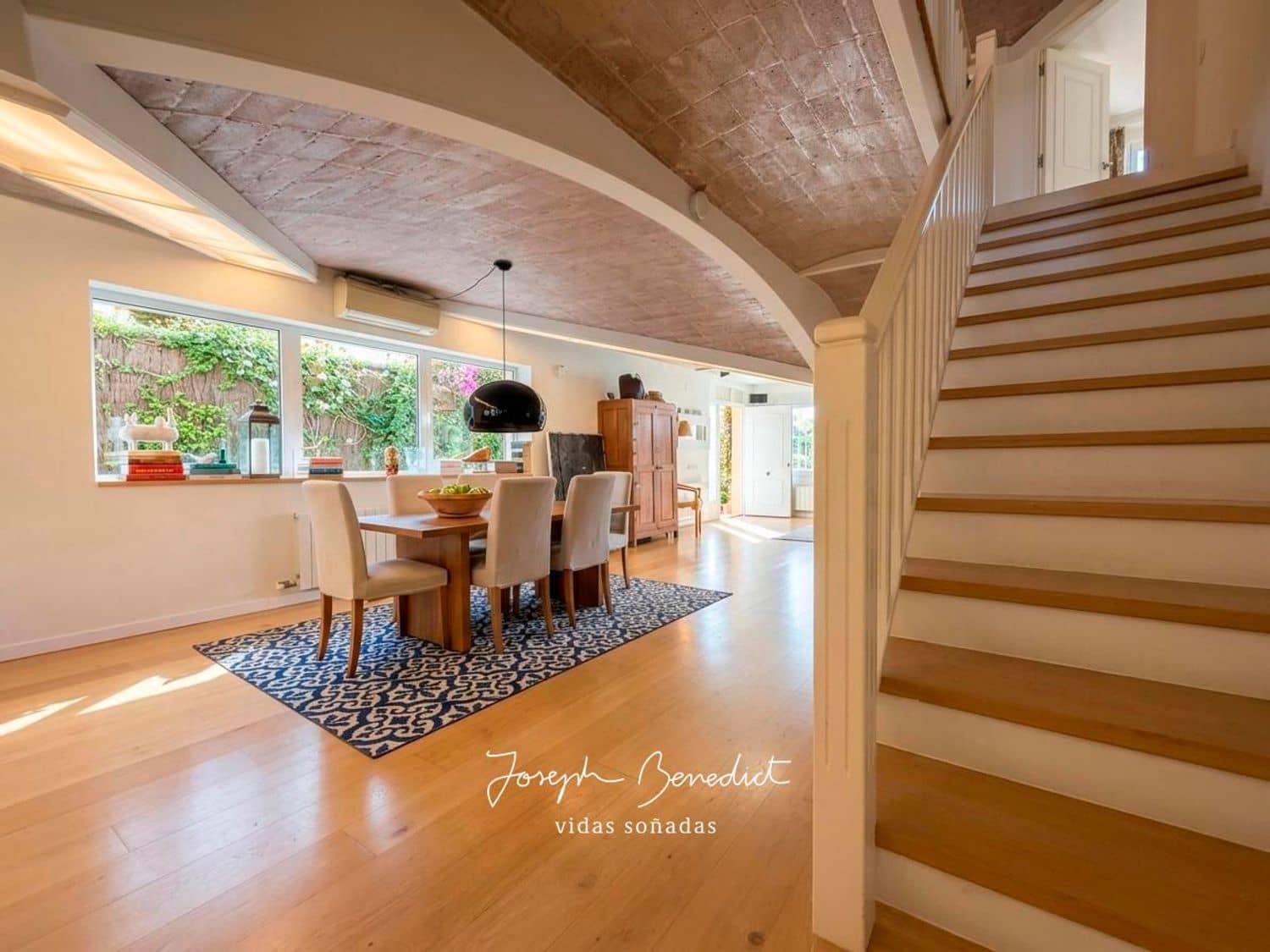 5 bedroom Villa for sale in Castelldefels with pool garage - € 1,590,000 (Ref: 9735027)