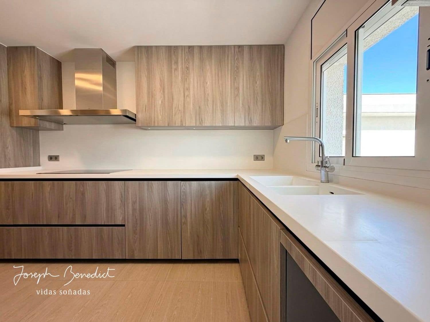 3 soverom Leilighet til leie i Castelldefels med svømmebasseng garasje - € 3 900 (Ref: 9737987)