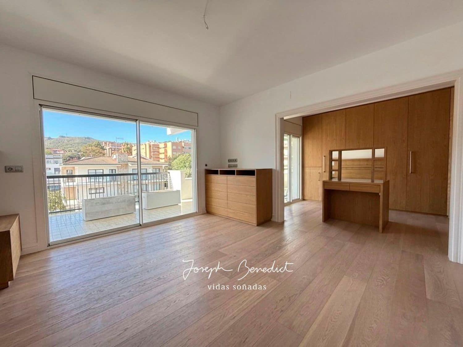 3 soverom Leilighet til leie i Castelldefels med svømmebasseng garasje - € 3 900 (Ref: 9737987)