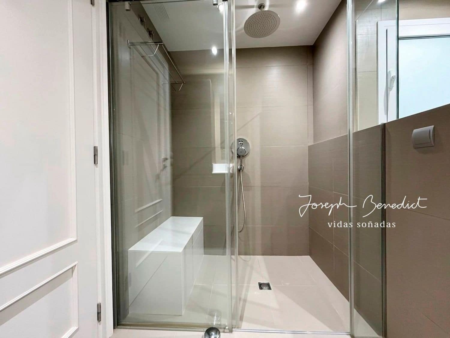 3 soverom Leilighet til leie i Castelldefels med svømmebasseng garasje - € 3 900 (Ref: 9737987)