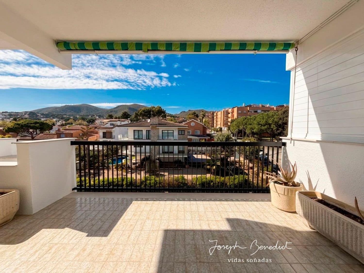 3 soverom Leilighet til leie i Castelldefels med svømmebasseng garasje - € 3 900 (Ref: 9737987)