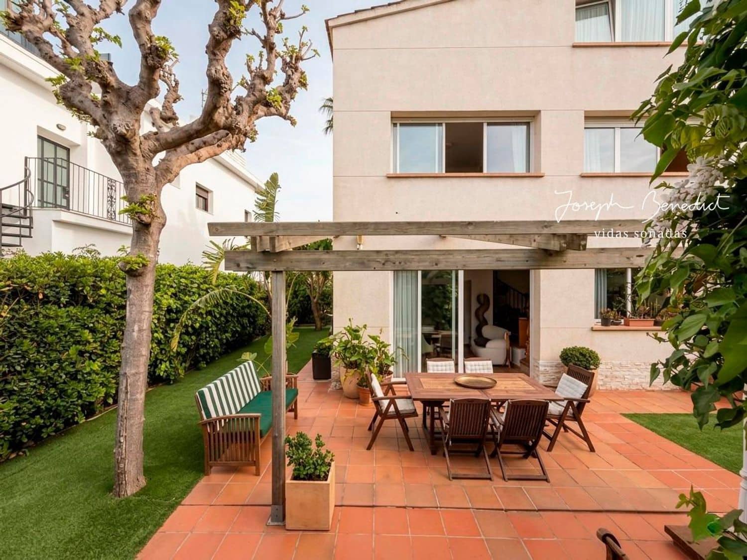 4 bedroom Villa for sale in Castelldefels with garage - € 1,390,000 (Ref: 9761580)