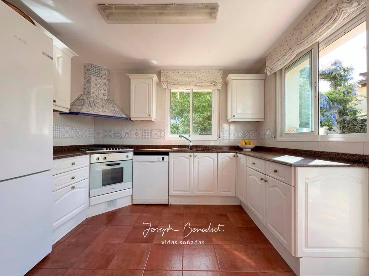 4 bedroom Villa for sale in Castelldefels with garage - € 1,390,000 (Ref: 9761580)