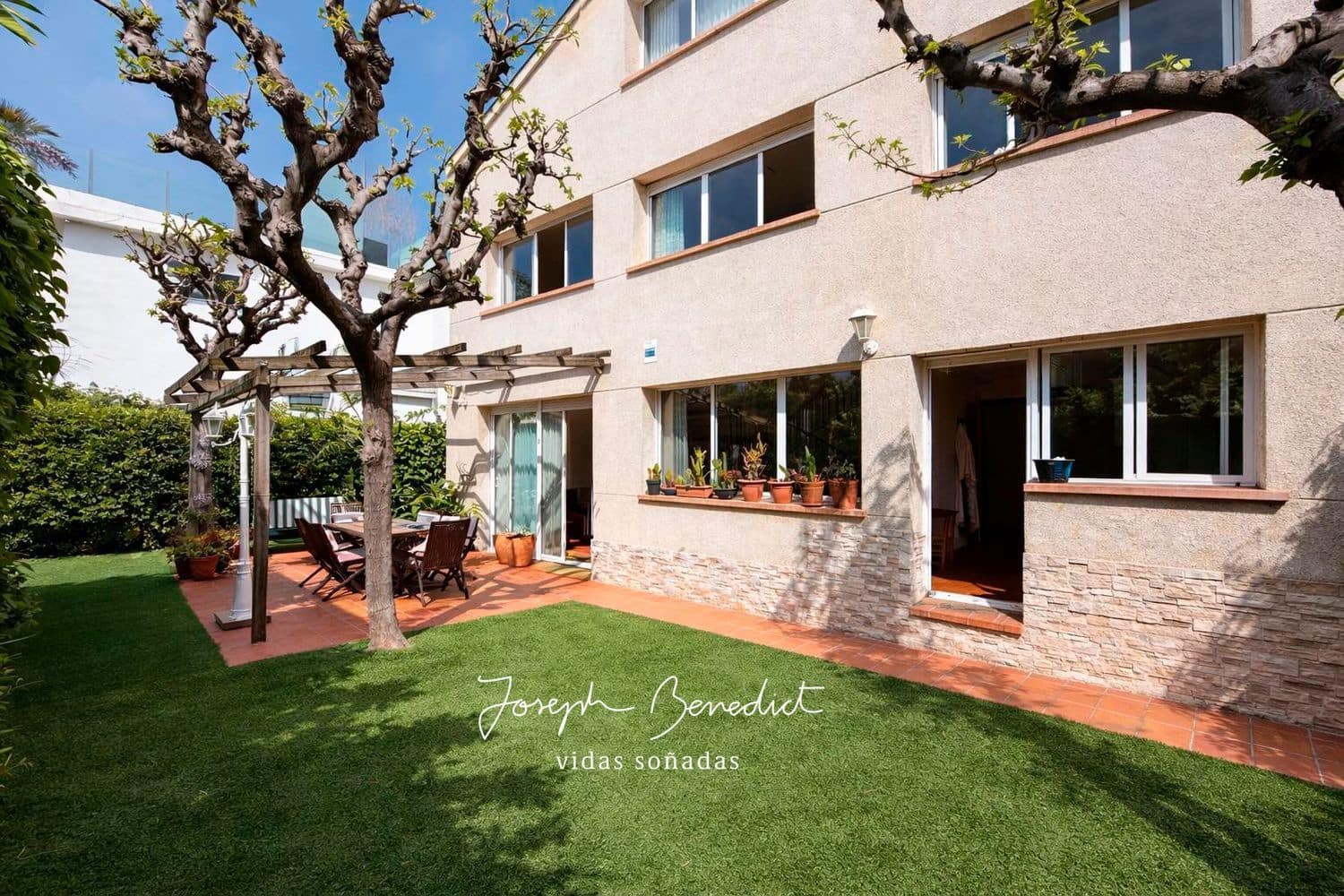 4 bedroom Villa for sale in Castelldefels with garage - € 1,390,000 (Ref: 9761580)