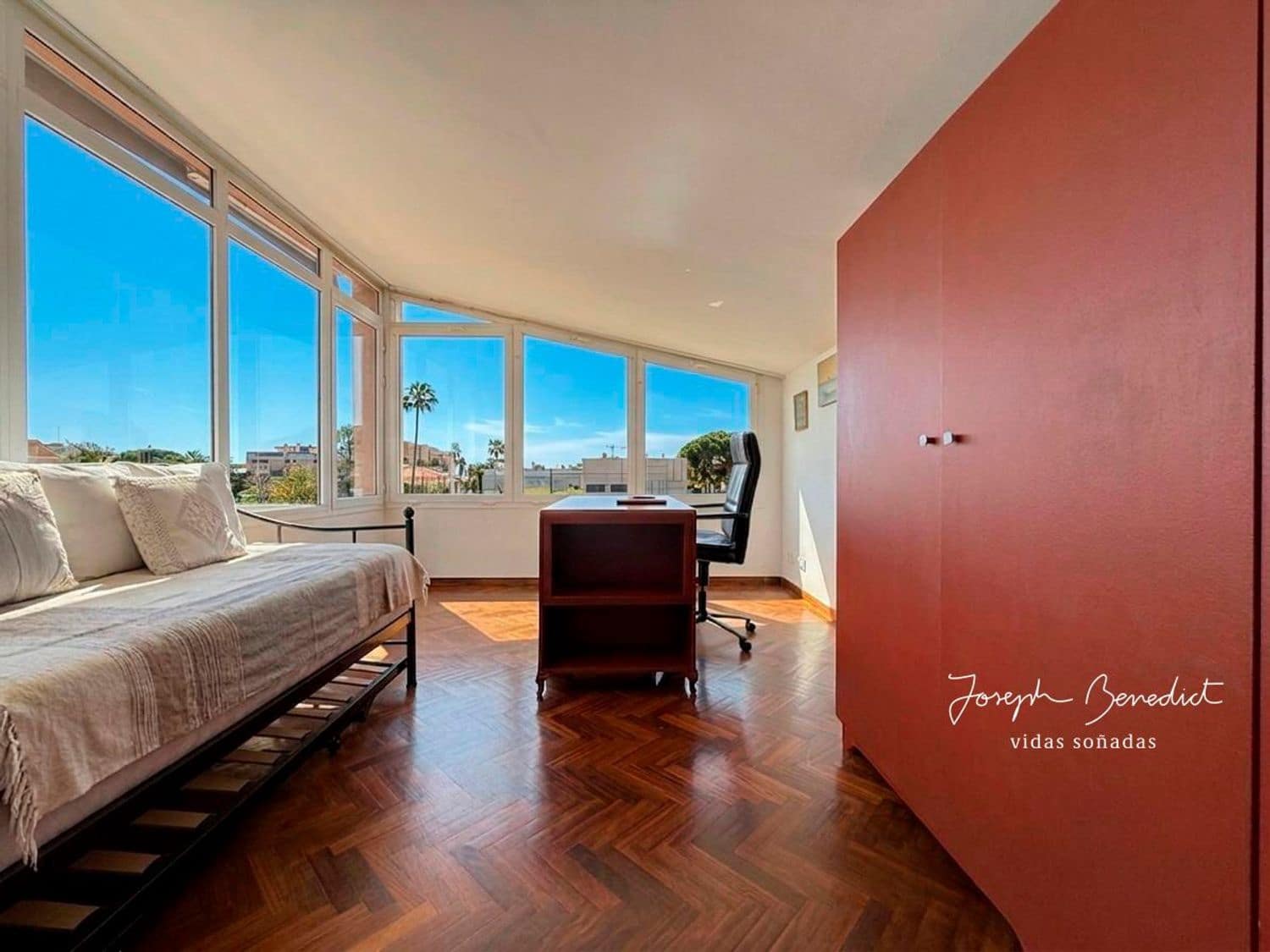 4 bedroom Villa for sale in Castelldefels with garage - € 1,390,000 (Ref: 9761580)