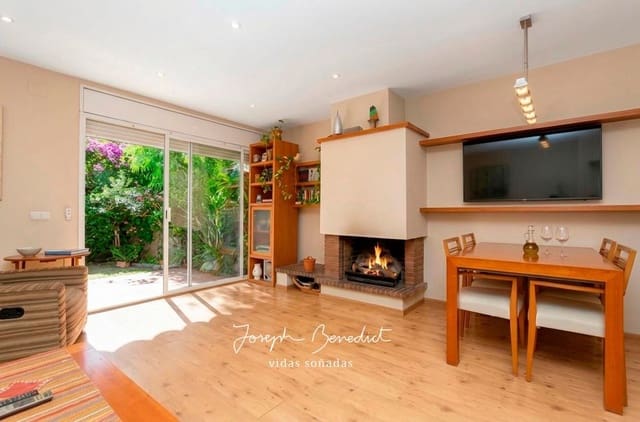 3 soverom Hus til salgs i Castelldefels med garasje - € 595 000 (Ref: 9763464)