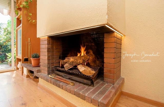 3 soverom Hus til salgs i Castelldefels med garasje - € 595 000 (Ref: 9763464)