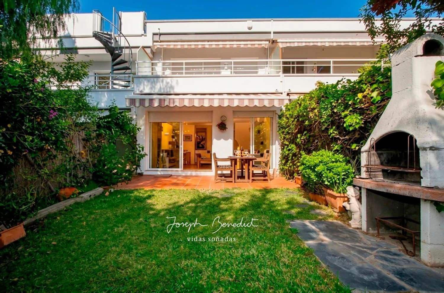 3 soverom Hus til salgs i Castelldefels med garasje - € 595 000 (Ref: 9763464)