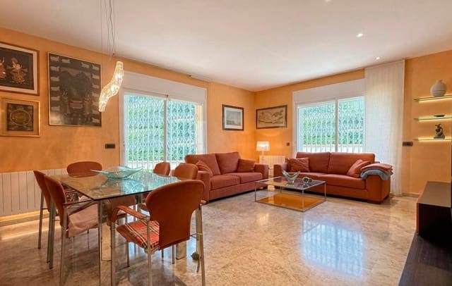 4 chambre Appartement à vendre à Castelldefels avec piscine garage - 790 000 € (Ref: 9763465)