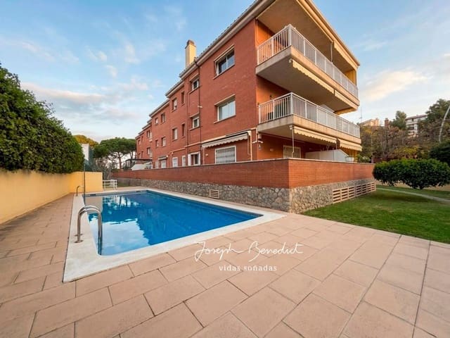 4 chambre Appartement à vendre à Castelldefels avec piscine garage - 790 000 € (Ref: 9763465)