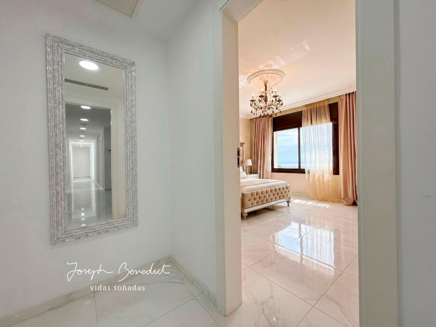 9 sypialnia Willa na sprzedaż w Castelldefels z basenem garażem - 2 075 000 € (Ref: 9780002)