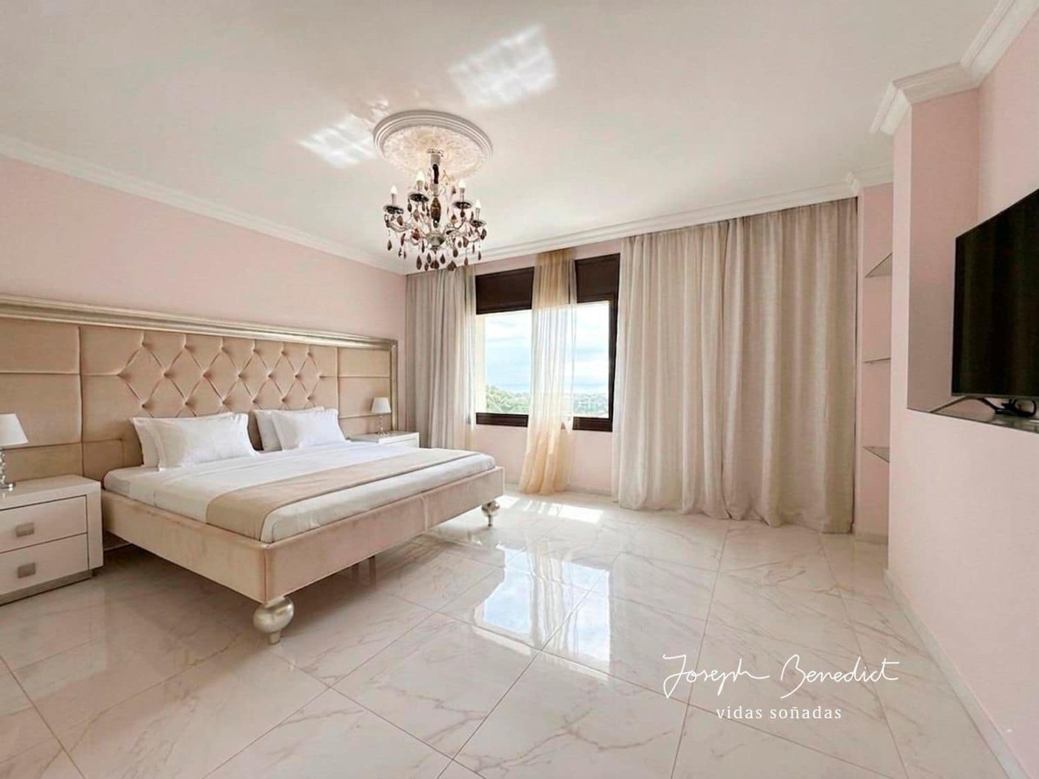 9 sypialnia Willa na sprzedaż w Castelldefels z basenem garażem - 2 075 000 € (Ref: 9780002)