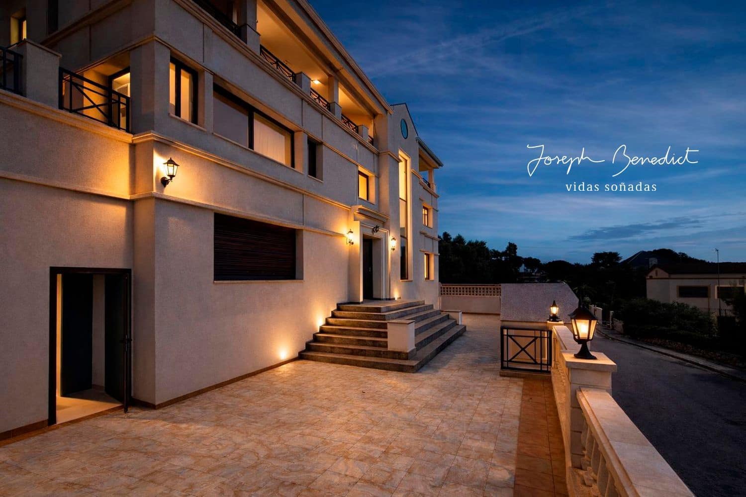 9 sypialnia Willa na sprzedaż w Castelldefels z basenem garażem - 2 075 000 € (Ref: 9780002)