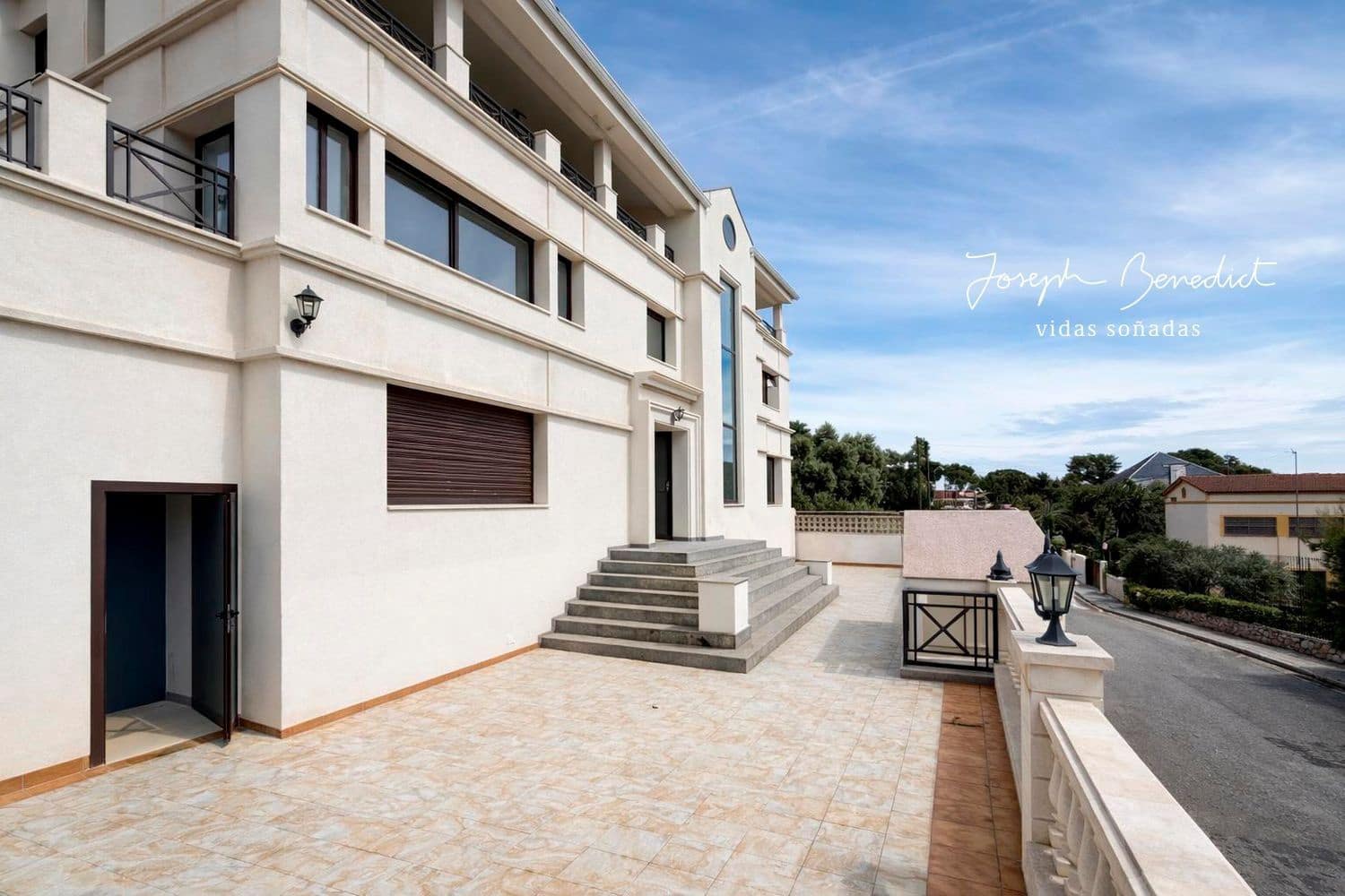 9 sypialnia Willa na sprzedaż w Castelldefels z basenem garażem - 2 075 000 € (Ref: 9780002)