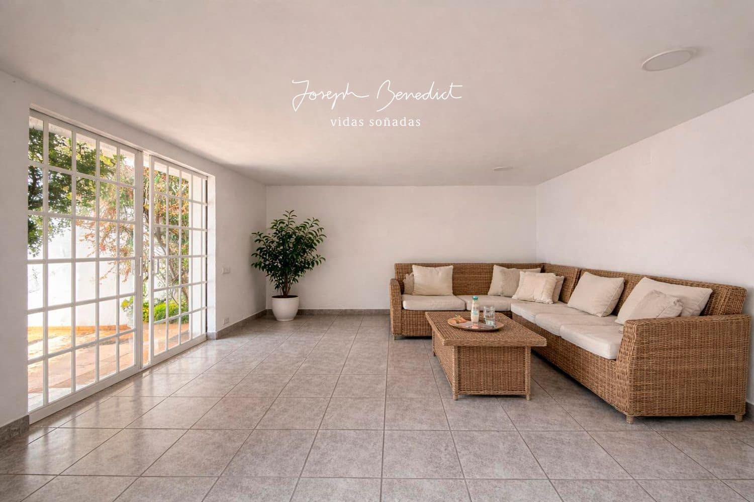 9 sypialnia Willa na sprzedaż w Castelldefels z basenem garażem - 2 075 000 € (Ref: 9780002)