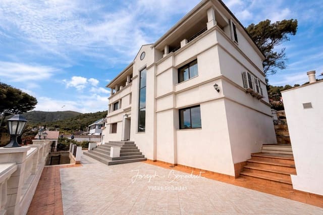 9 sypialnia Willa na sprzedaż w Castelldefels z basenem garażem - 2 075 000 € (Ref: 9780002)