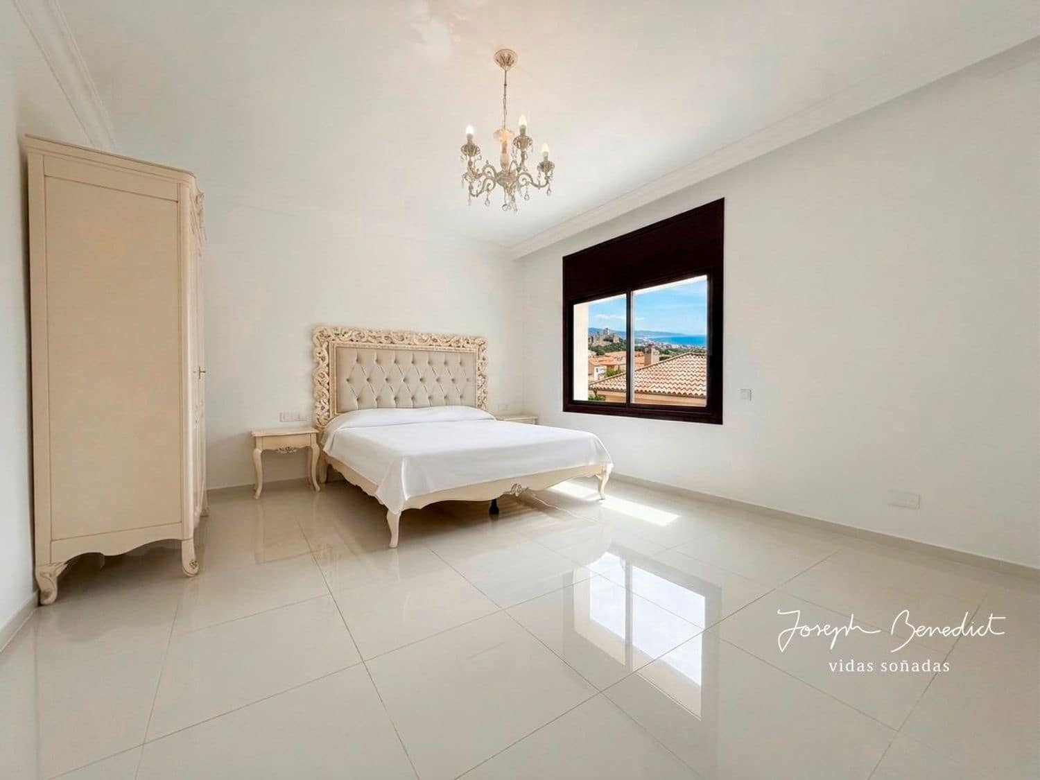 9 sypialnia Willa na sprzedaż w Castelldefels z basenem garażem - 2 075 000 € (Ref: 9780002)