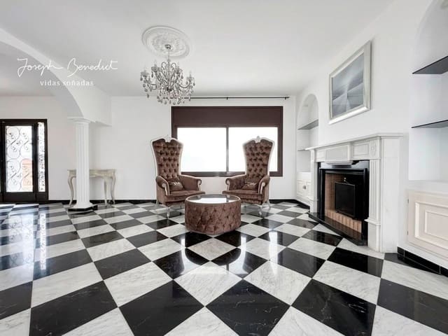 9 sypialnia Willa na sprzedaż w Castelldefels z basenem garażem - 2 075 000 € (Ref: 9780002)