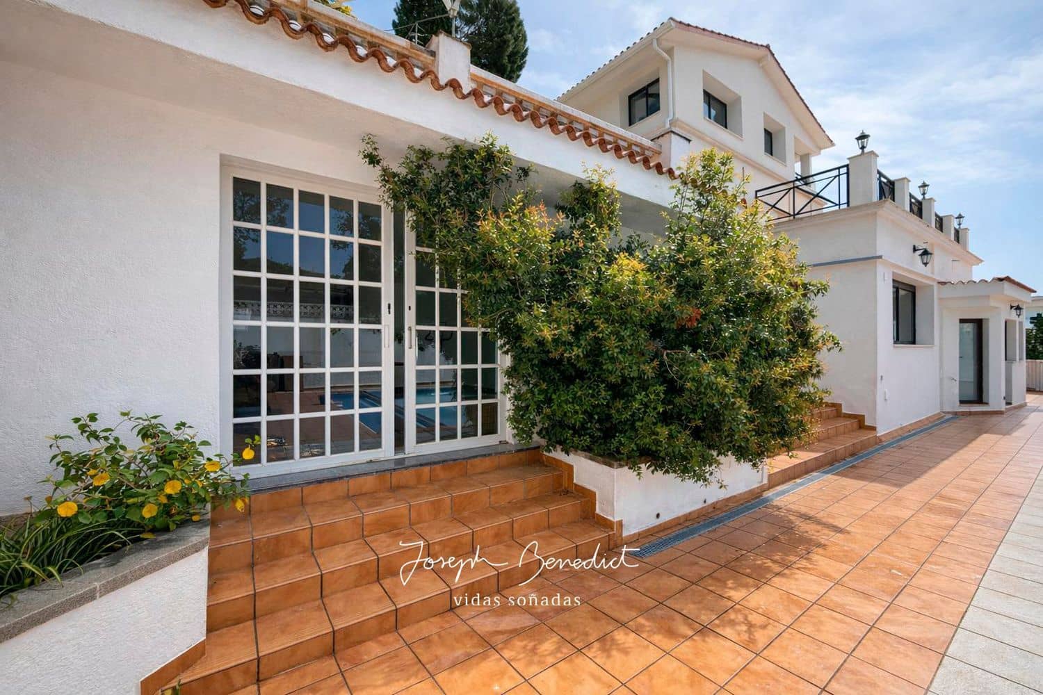 9 sypialnia Willa na sprzedaż w Castelldefels z basenem garażem - 2 075 000 € (Ref: 9780002)