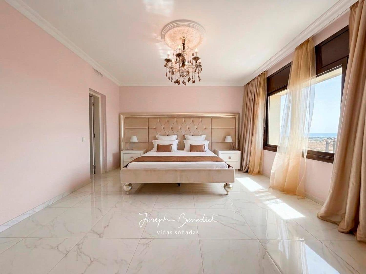 9 sypialnia Willa na sprzedaż w Castelldefels z basenem garażem - 2 075 000 € (Ref: 9780002)