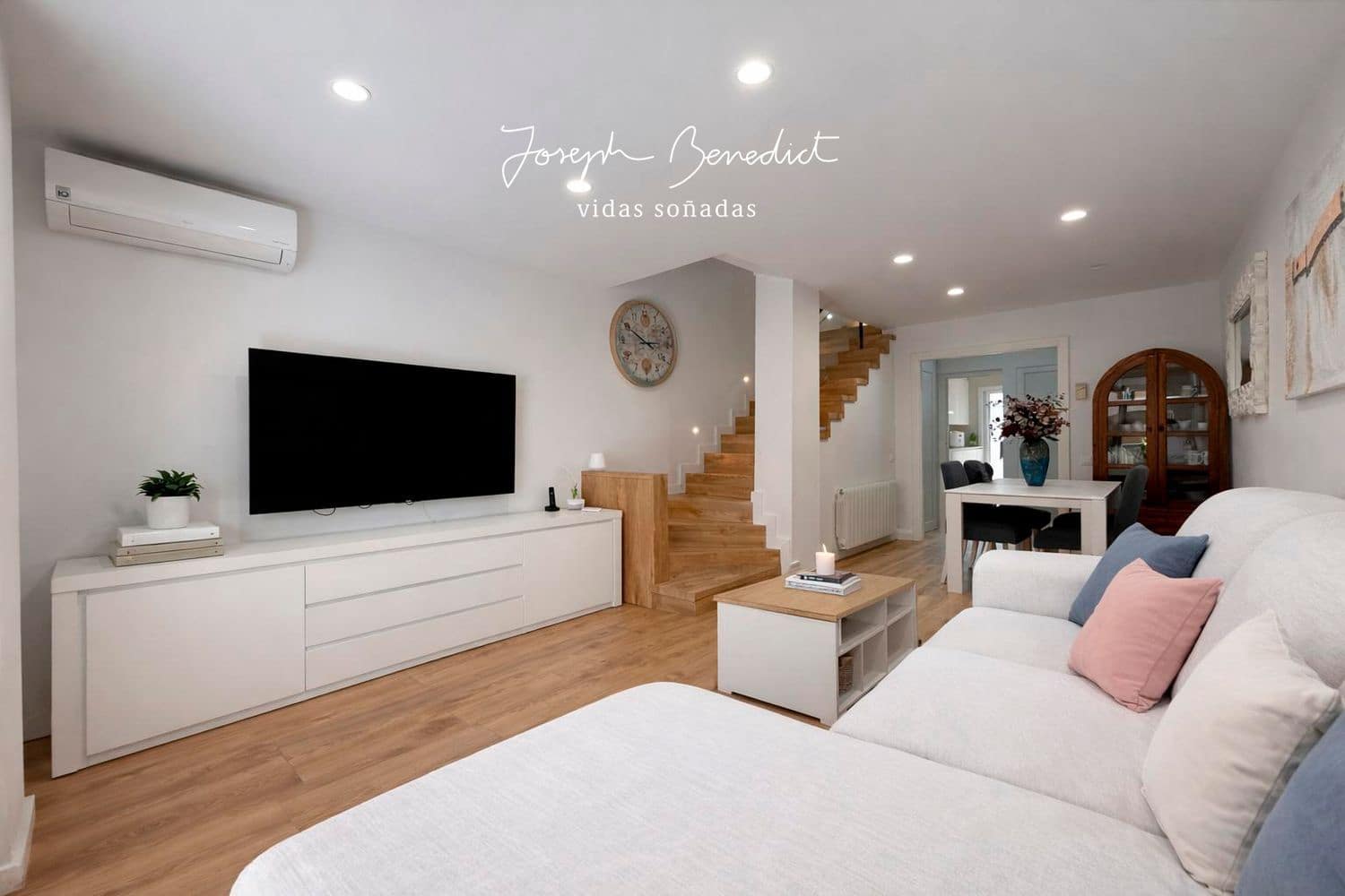 4 sypialnia Dom na sprzedaż w L'Hospitalet de Llobregat z garażem - 615 000 € (Ref: 9788084)