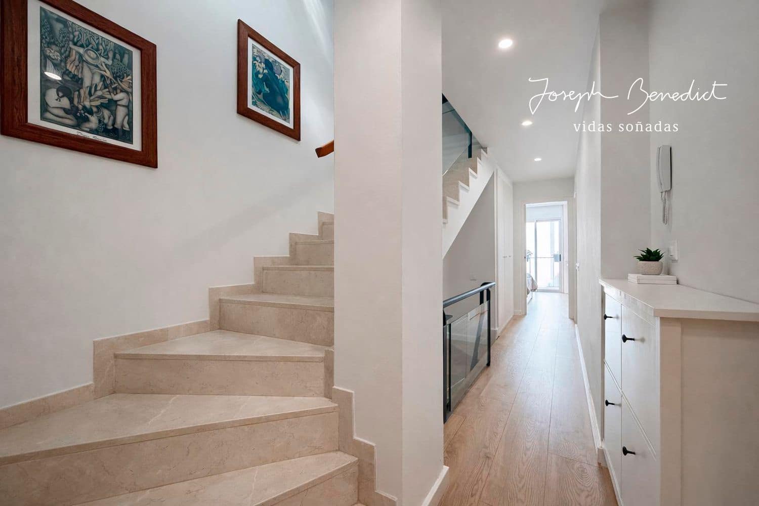 4 sypialnia Dom na sprzedaż w L'Hospitalet de Llobregat z garażem - 615 000 € (Ref: 9788084)