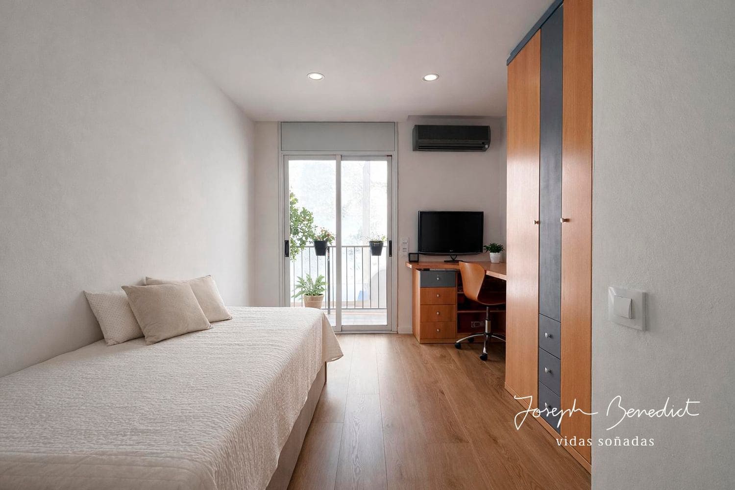 4 sypialnia Dom na sprzedaż w L'Hospitalet de Llobregat z garażem - 615 000 € (Ref: 9788084)