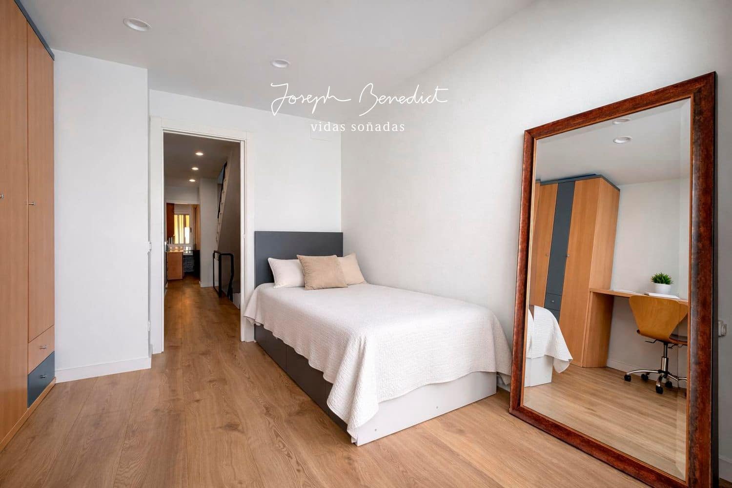 4 sypialnia Dom na sprzedaż w L'Hospitalet de Llobregat z garażem - 615 000 € (Ref: 9788084)