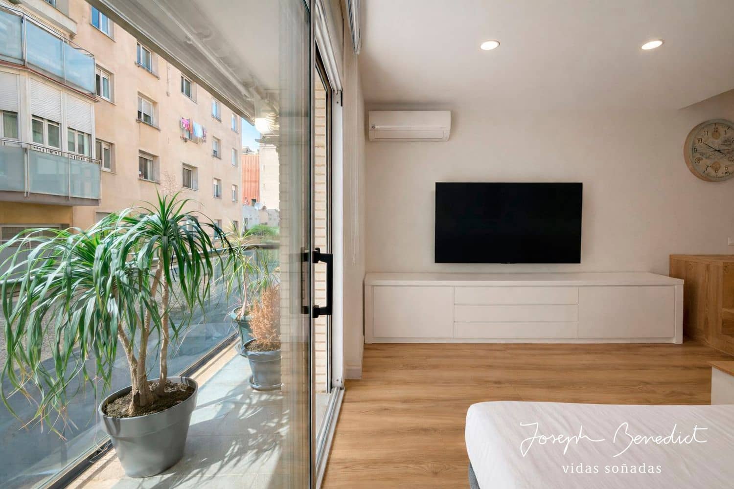 4 sypialnia Dom na sprzedaż w L'Hospitalet de Llobregat z garażem - 615 000 € (Ref: 9788084)