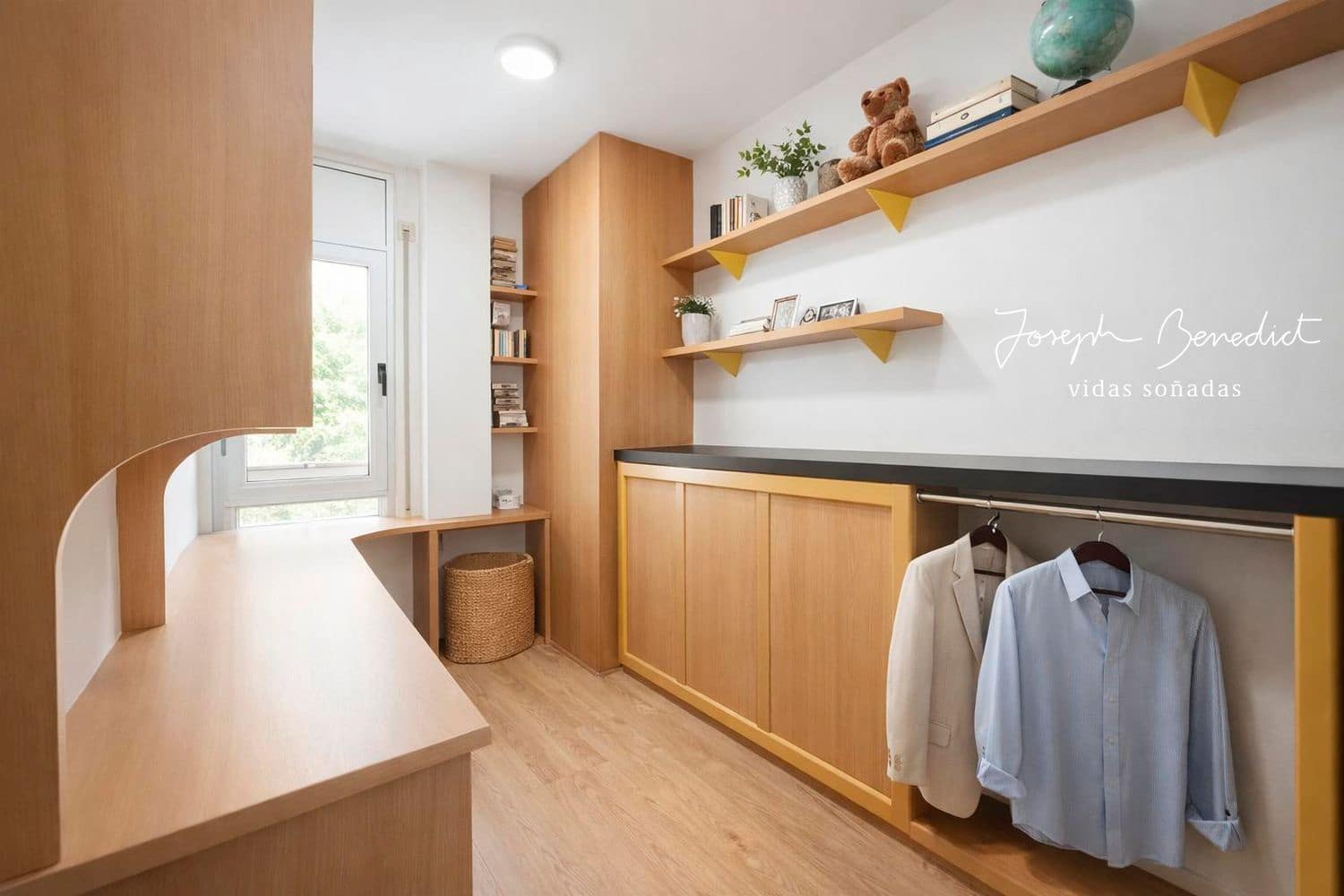 4 sypialnia Dom na sprzedaż w L'Hospitalet de Llobregat z garażem - 615 000 € (Ref: 9788084)