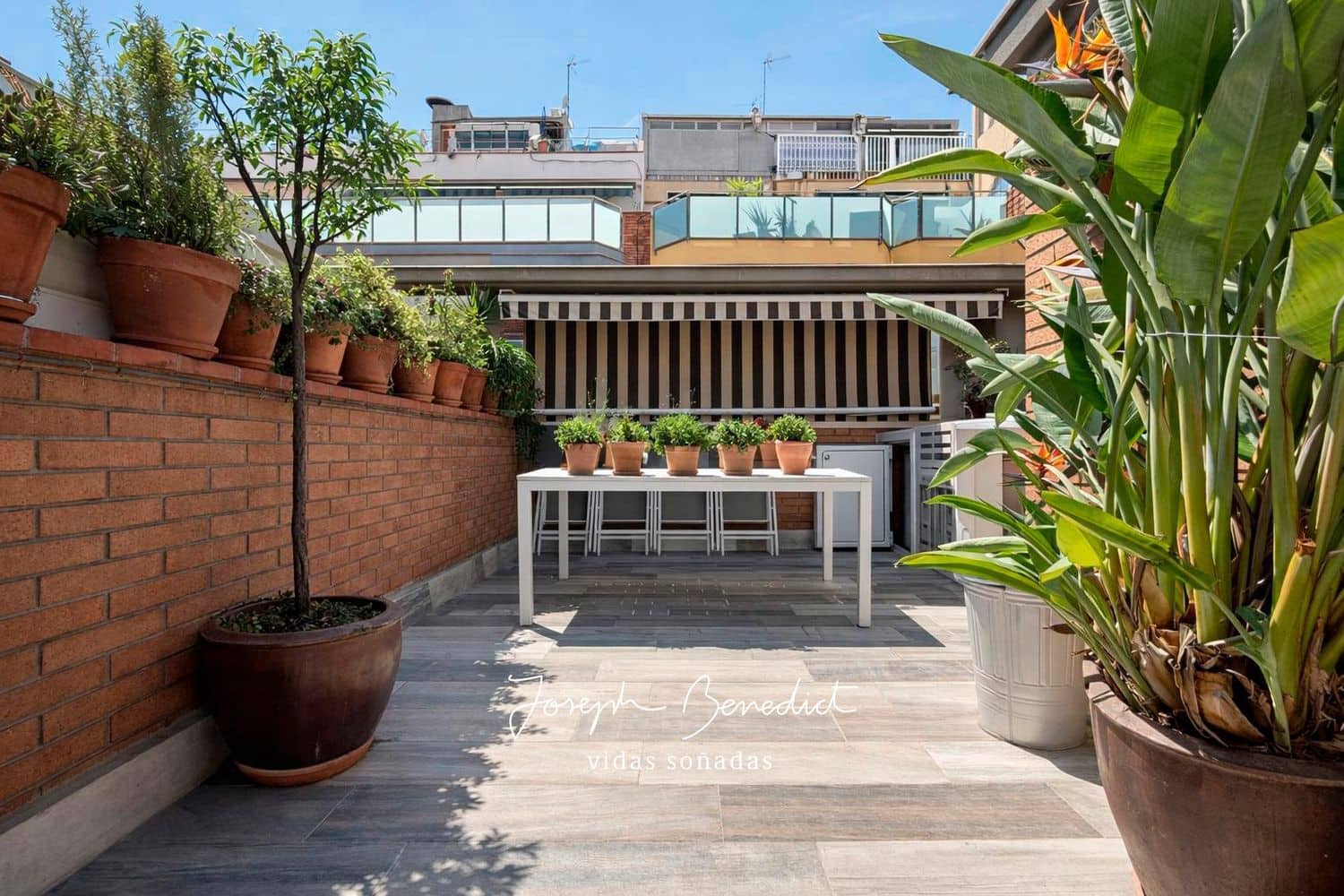 4 sypialnia Dom na sprzedaż w L'Hospitalet de Llobregat z garażem - 615 000 € (Ref: 9788084)