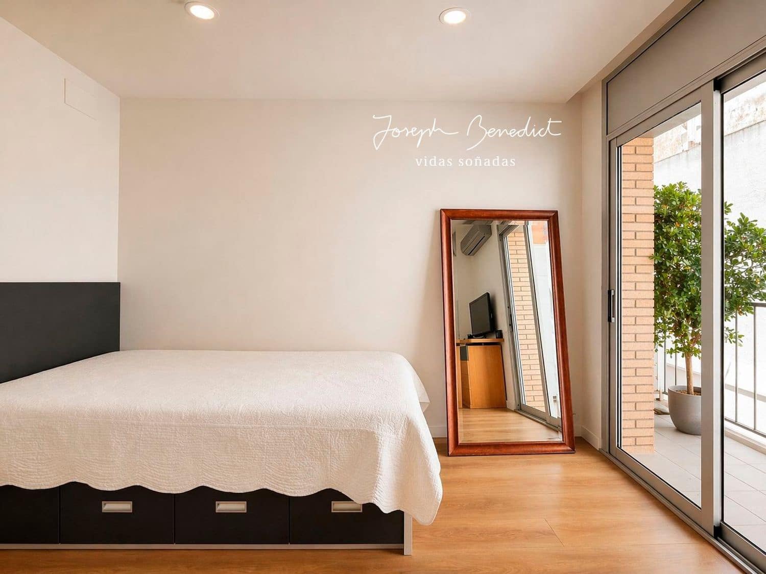 4 sypialnia Dom na sprzedaż w L'Hospitalet de Llobregat z garażem - 615 000 € (Ref: 9788084)