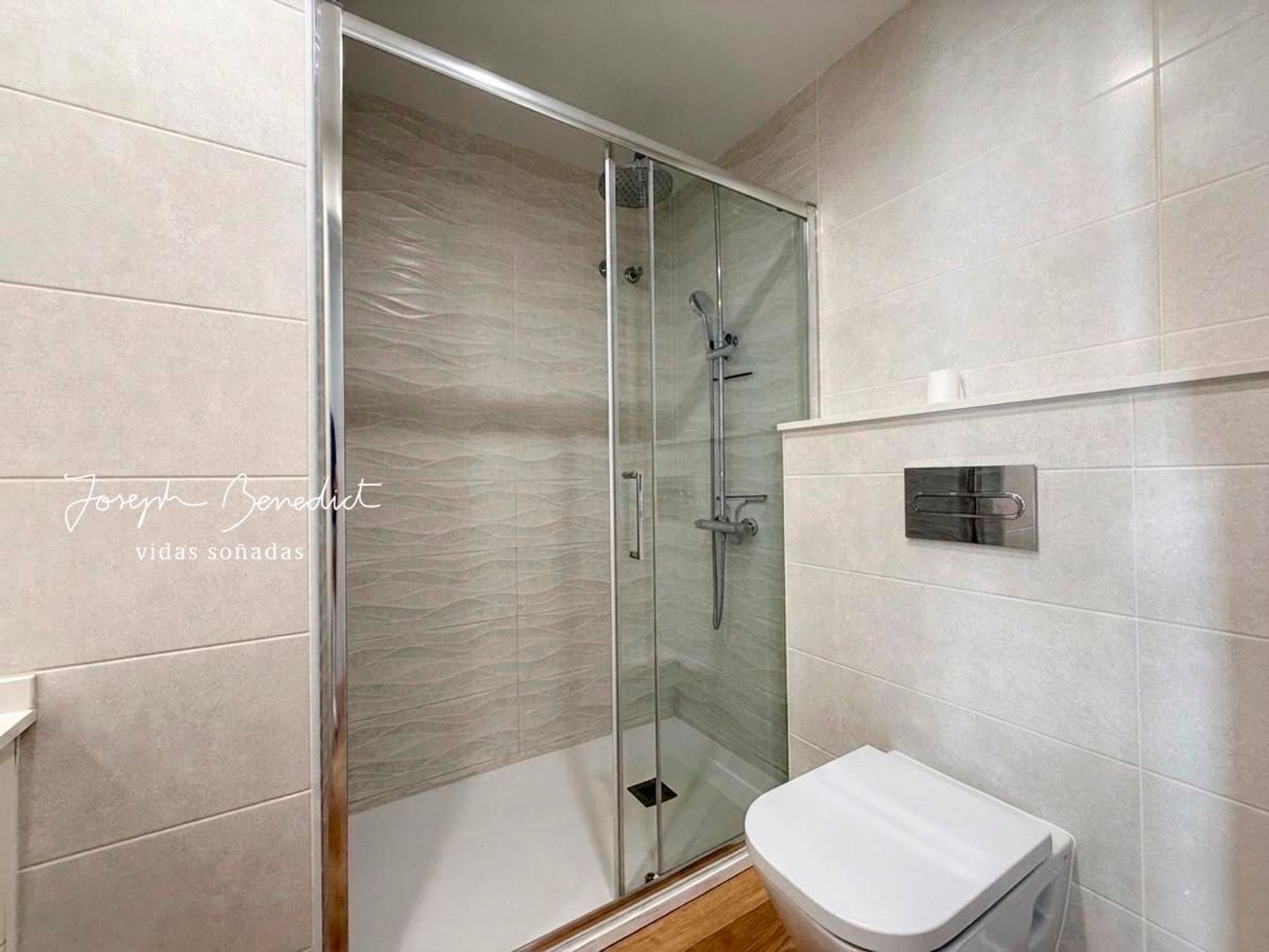 4 sypialnia Dom na sprzedaż w L'Hospitalet de Llobregat z garażem - 615 000 € (Ref: 9788084)