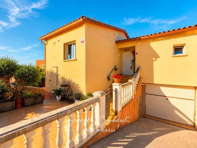 4 makuuhuone Omakotitalo myytävänä paikassa Segur de Calafell, Calafell mukana uima-altaan 
autotalli - 369 000 € (Ref: 9861425)