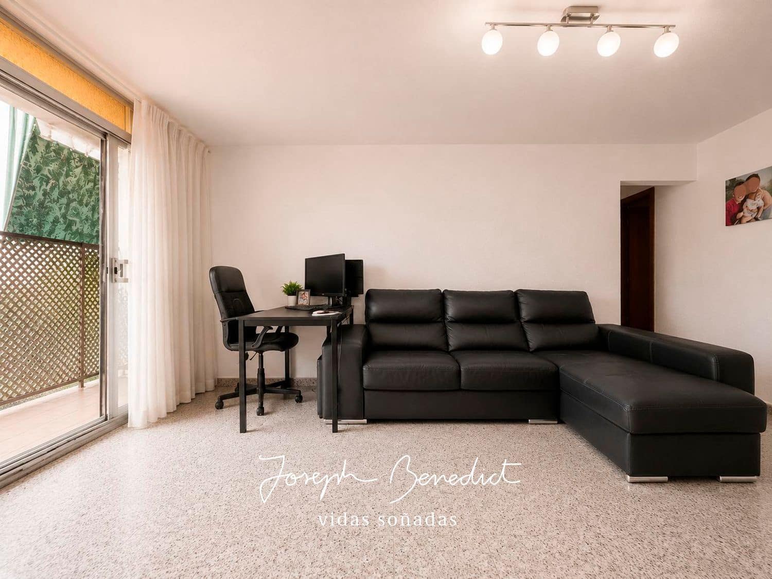 3 bedroom Apartment for sale in L'Hospitalet de Llobregat with garage - € 253,000 (Ref: 9872956)