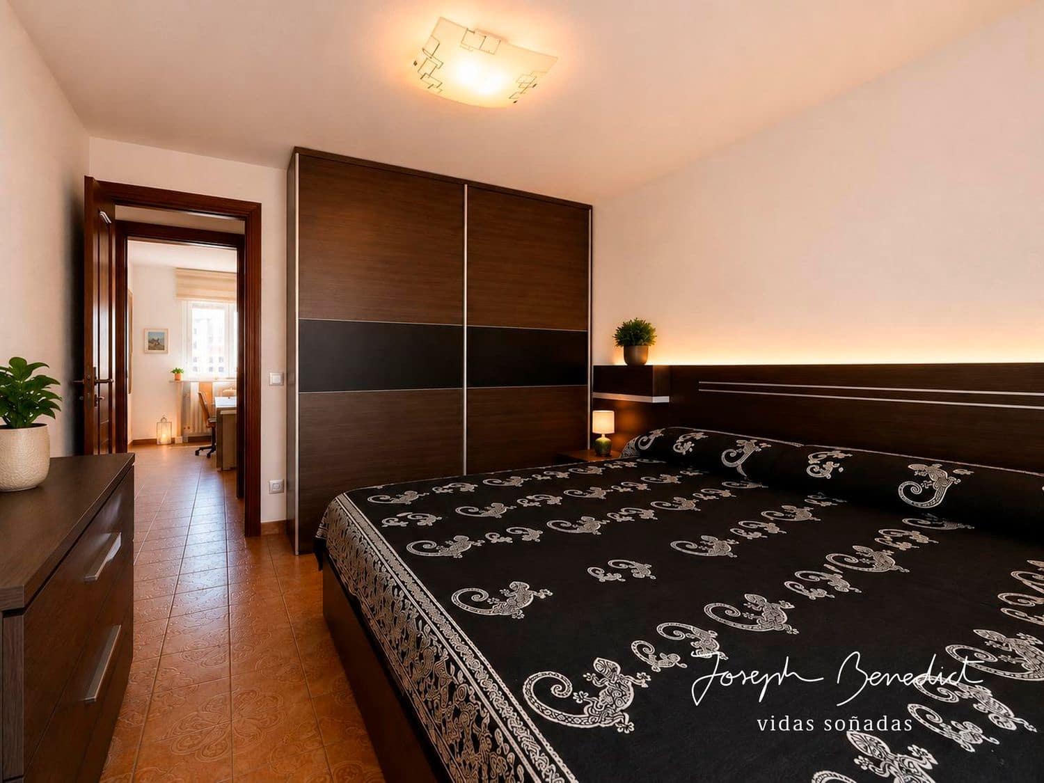 3 bedroom Apartment for sale in L'Hospitalet de Llobregat with garage - € 253,000 (Ref: 9872956)