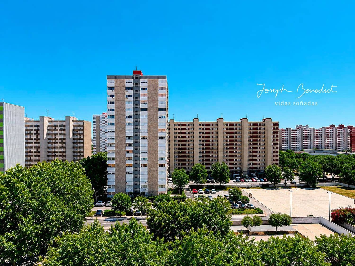 3 bedroom Apartment for sale in L'Hospitalet de Llobregat with garage - € 253,000 (Ref: 9872956)