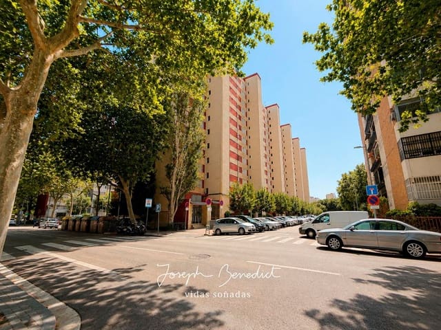3 quarto Apartamento para venda em L'Hospitalet de Llobregat com garagem - 253 000 € (Ref: 9872956)