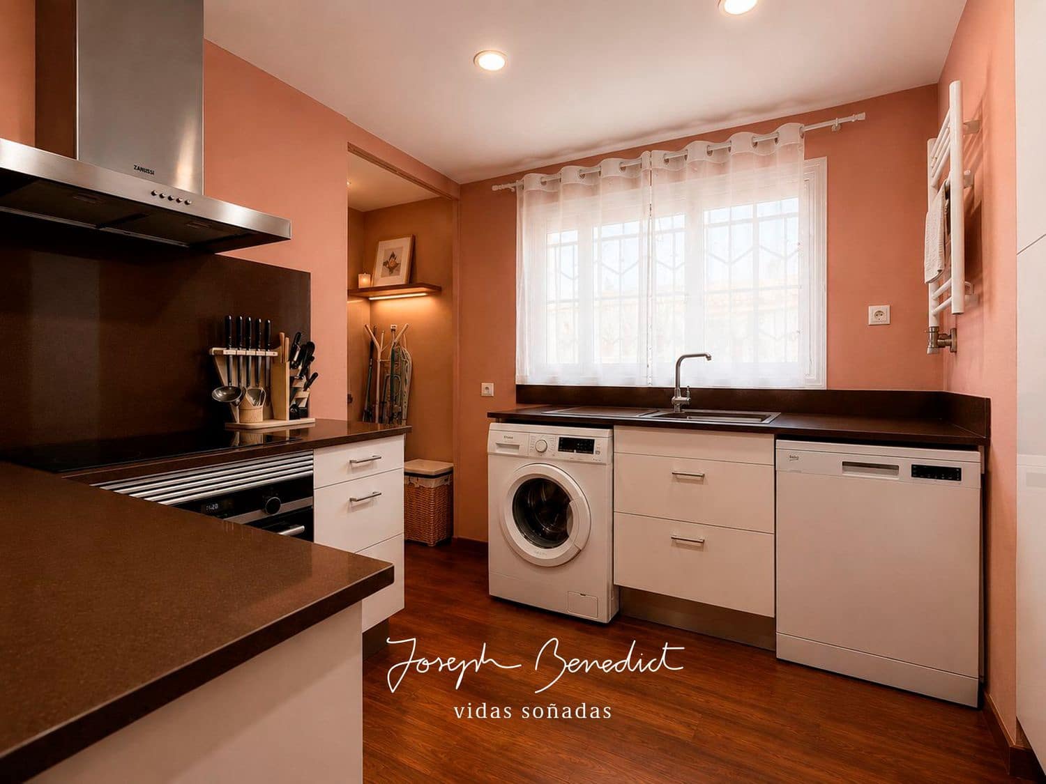 5 bedroom Townhouse for sale in Castelldefels with pool garage - € 995,000 (Ref: 9877792)