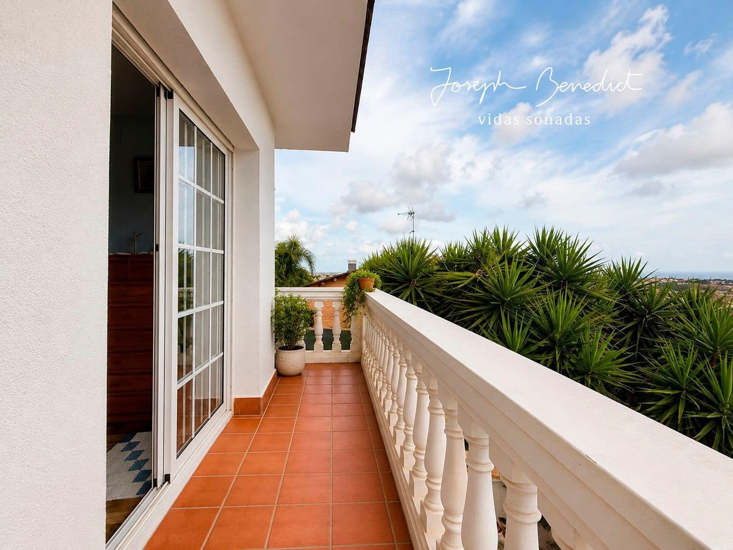 5 bedroom Townhouse for sale in Castelldefels with pool garage - € 995,000 (Ref: 9877792)