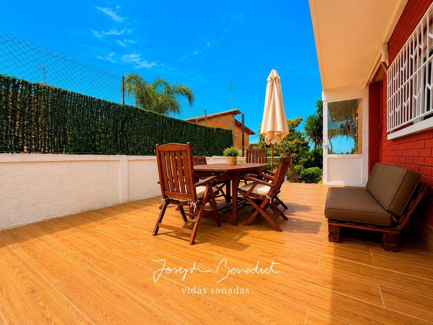 5 bedroom Townhouse for sale in Castelldefels with pool garage - € 995,000 (Ref: 9877792)