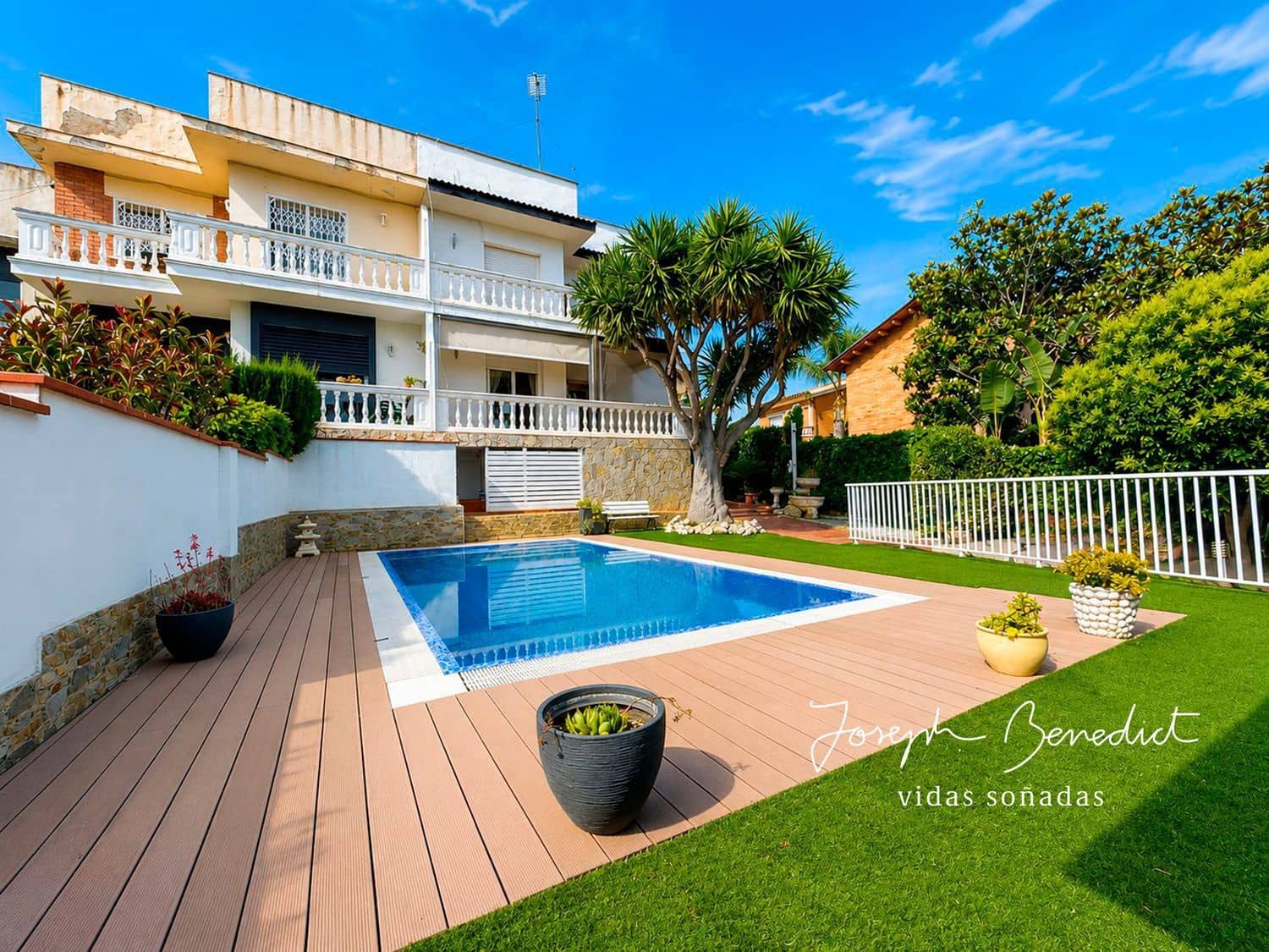 5 bedroom Townhouse for sale in Castelldefels with pool garage - € 995,000 (Ref: 9877792)