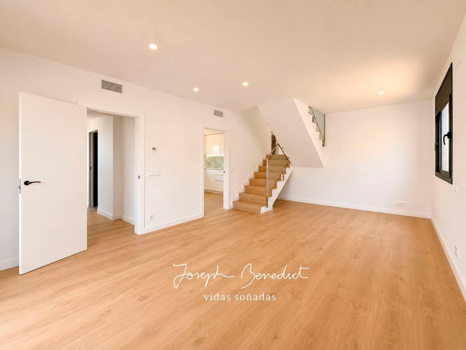 4 bedroom Villa for sale in Segur de Calafell with pool garage - € 540,000 (Ref: 9880566)