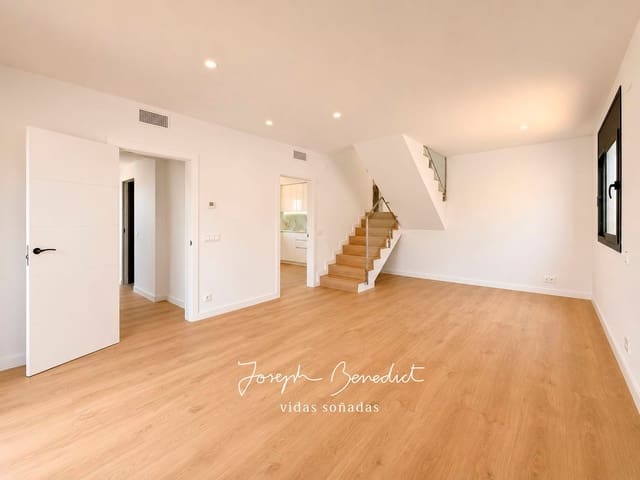 4 slaapkamer Villa te koop in Segur de Calafell, Calafell met zwembad garage - € 540.000 (Ref: 9880566)
