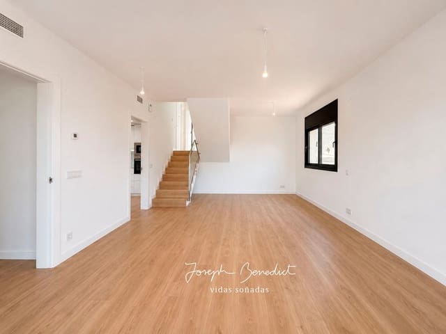 4 slaapkamer Villa te koop in Segur de Calafell, Calafell met zwembad garage - € 540.000 (Ref: 9880566)