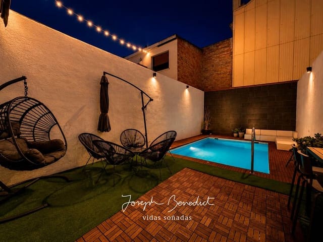 3 bedroom Townhouse for sale in Sant Feliu de Llobregat with pool garage - € 749,000 (Ref: 9928596)