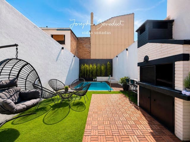 3 bedroom Townhouse for sale in Sant Feliu de Llobregat with pool garage - € 749,000 (Ref: 9928596)